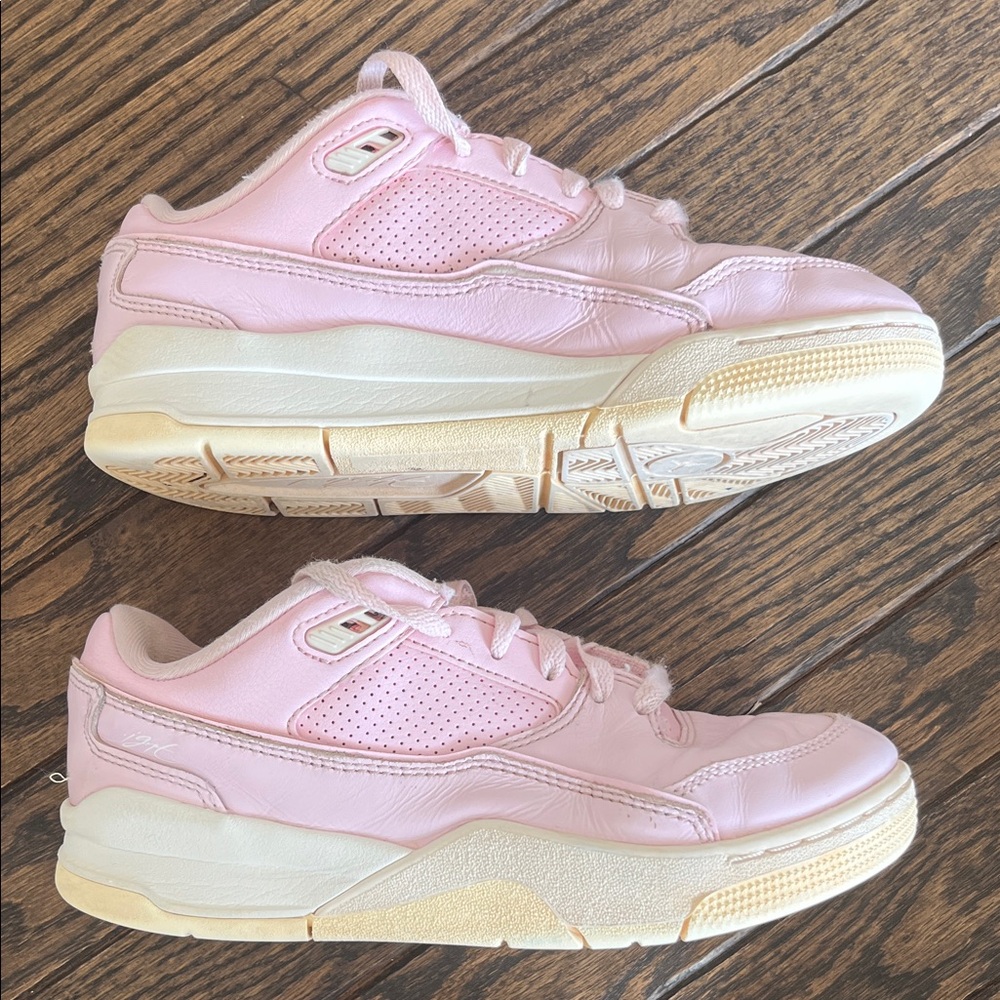 Girls pink Nike Jordan Flight Court